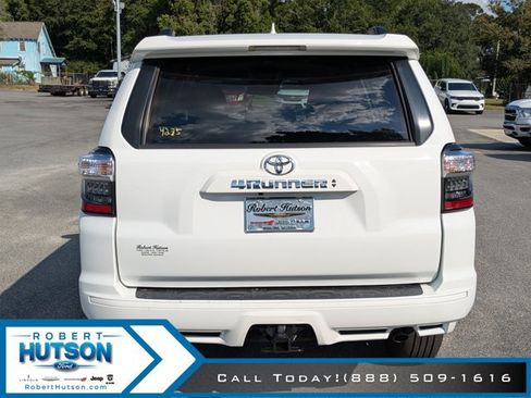 Used 2022 Toyota 4Runner TRD Sport AWD/4WD image 8