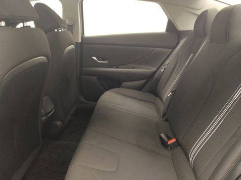 Used 2023 Hyundai Elantra SEL w/ Convenience Package FWD image 18