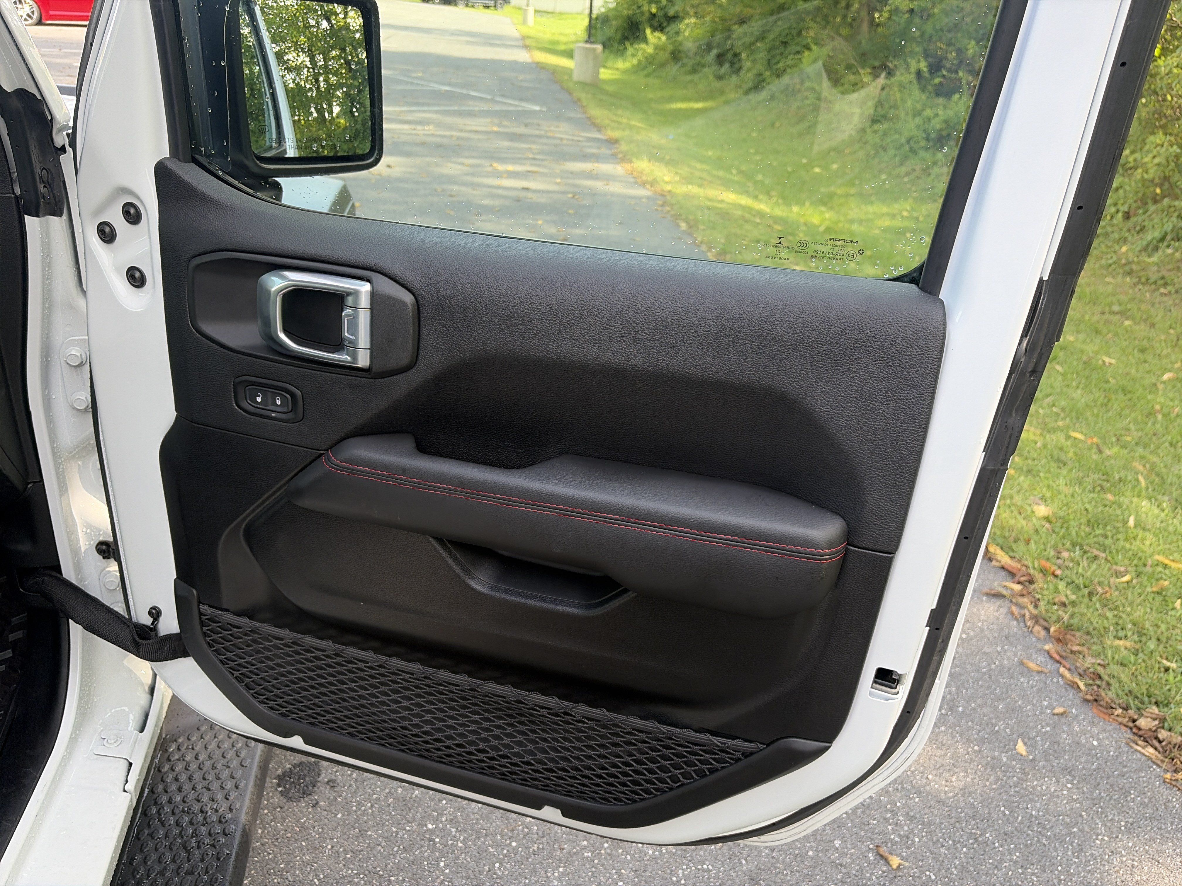 Used 2021 Jeep Wrangler Rubicon AWD/4WD image 25