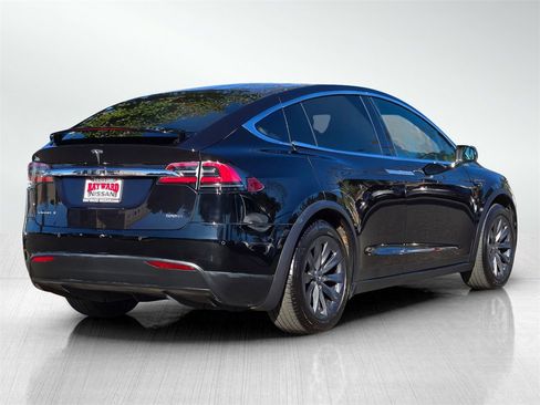 Used 2017 Tesla Model X 100D image 5