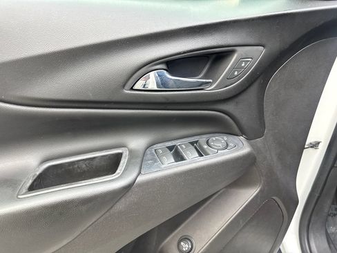 Used 2019 Chevrolet Equinox LT AWD/4WD image 34