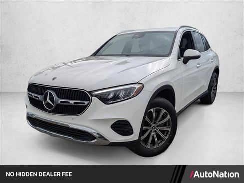 Certified 2025 Mercedes-Benz GLC 300 4MATIC image 1