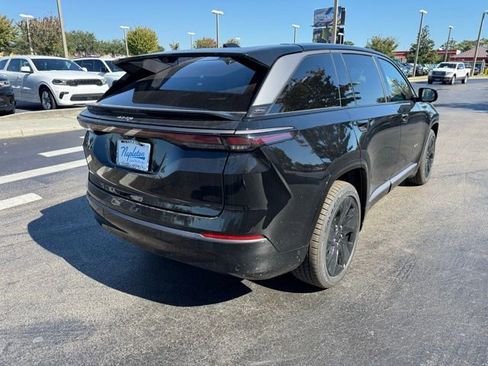 New 2025 Jeep Wagoneer S Launch Edition image 9