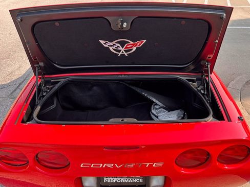 Used 2002 Chevrolet Corvette Convertible w/ Preferred Equipment Group2 RWD image 15