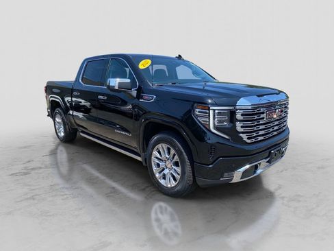 Used 2023 GMC Sierra 1500 Denali w/ Technology Package AWD/4WD image 12