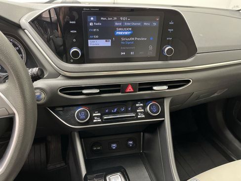 Used 2022 Hyundai Sonata SEL FWD image 16
