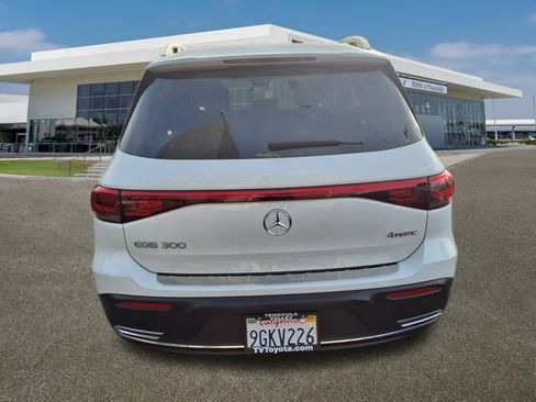 Used 2023 Mercedes-Benz EQB 300 4MATIC image 45