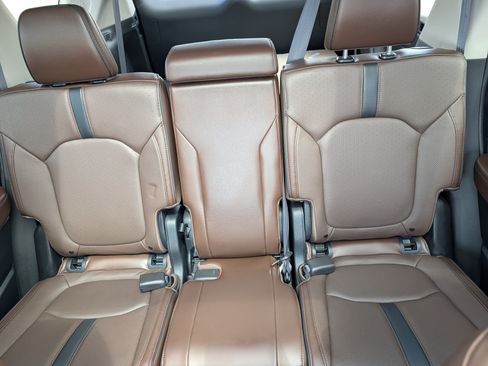 Used 2024 Honda Pilot Elite image 13
