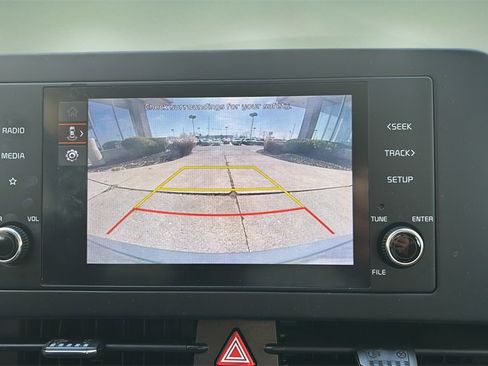 Used 2023 Kia Sportage LX image 21