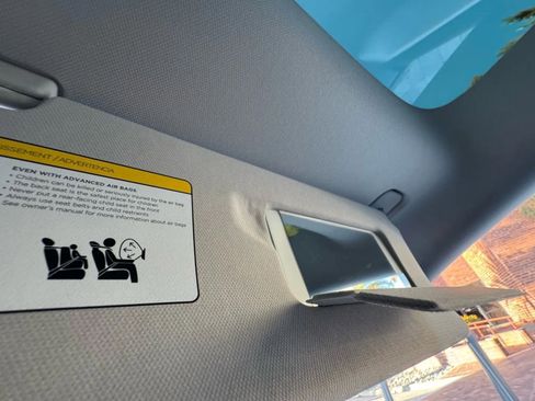 Used 2022 Tesla Model 3 Performance image 30