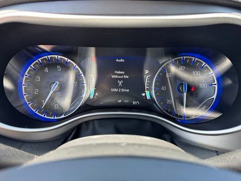 New 2027 Chrysler Pacifica Select FWD image 24