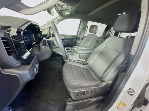 Used 2024 Chevrolet Silverado 1500 LT AWD/4WD image 13