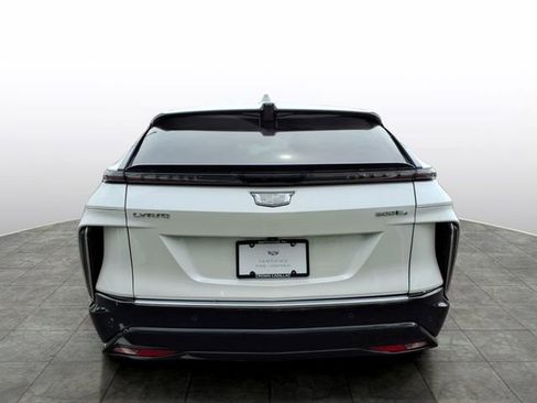 Certified 2024 Cadillac Lyriq Luxury AWD/4WD image 4
