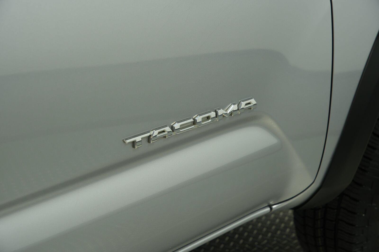 Used 2020 Toyota Tacoma TRD Off-Road w/ Technology Package AWD/4WD image 24