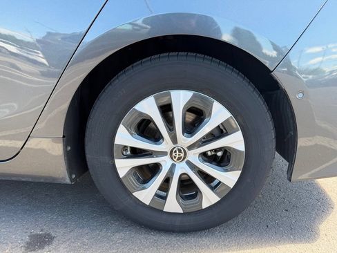Used 2020 Toyota Prius Prime Limited FWD image 22
