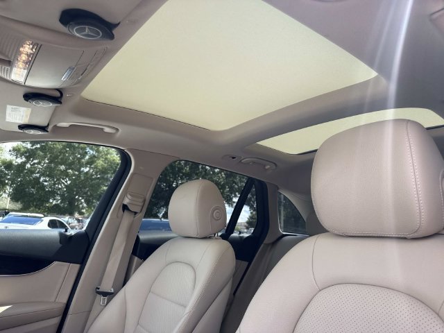 Used 2022 Mercedes-Benz GLC 300 image 22