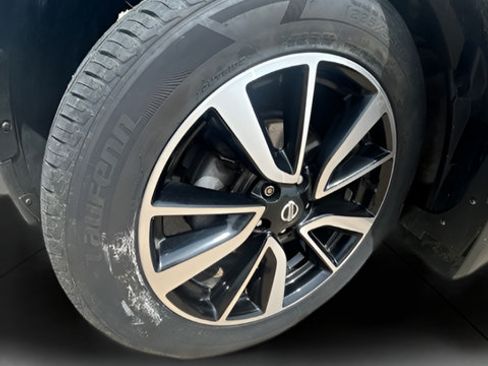 Used 2018 Nissan Rogue SL AWD/4WD image 8