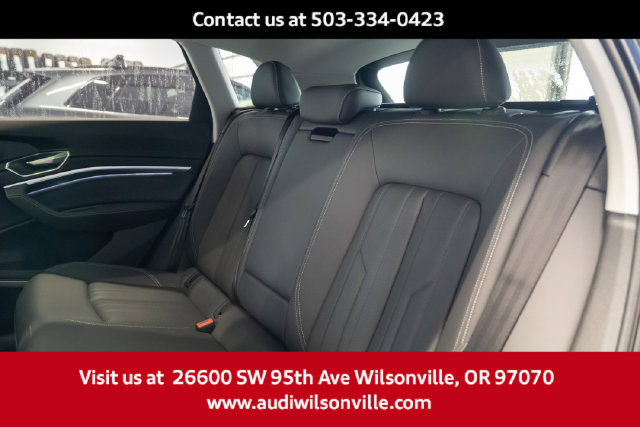 Used 2024 Audi Q8 e-tron Premium Plus AWD/4WD image 27