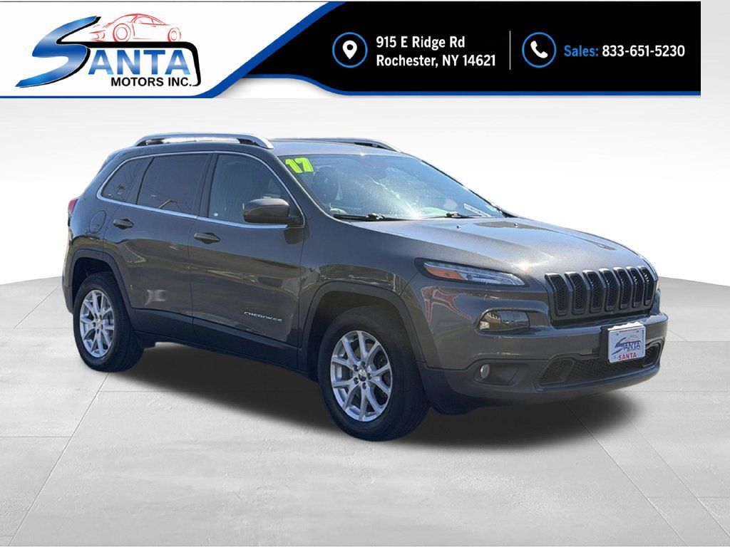 Used 2017 Jeep Cherokee Latitude w/ True North Edition AWD/4WD image 3