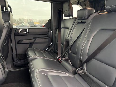Used 2025 Ford Bronco Outer Banks image 33