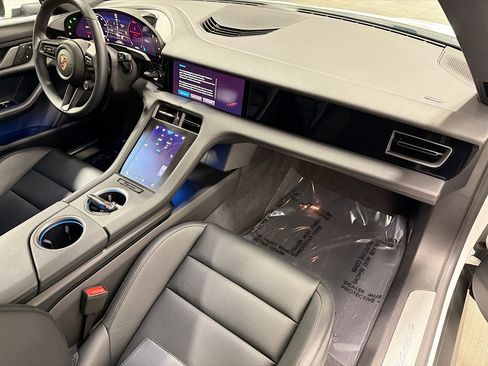 Certified 2025 Porsche Taycan 4 image 15