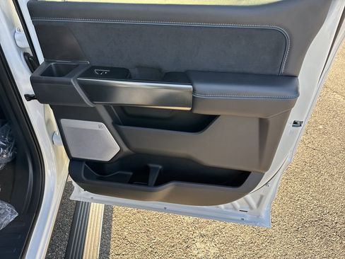 New 2026 Ford F250 Platinum w/ Tremor Off-Road Package image 16