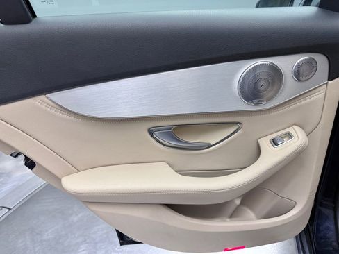 Used 2015 Mercedes-Benz C 300 4MATIC Sedan image 17