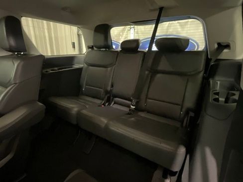 Used 2025 Ford Expedition Active RWD image 12