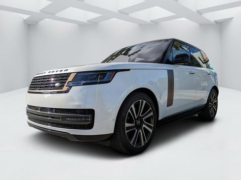 Used 2023 Land Rover Range Rover SE image 7