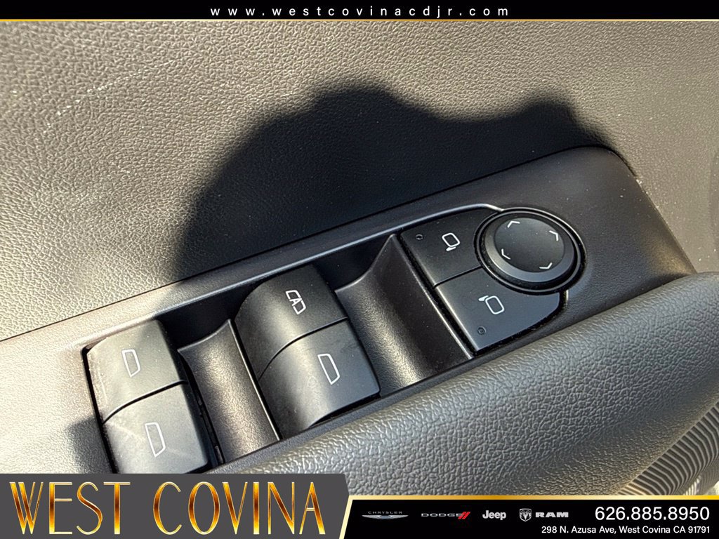 Used 2024 Chevrolet Colorado ZR2 AWD/4WD image 14