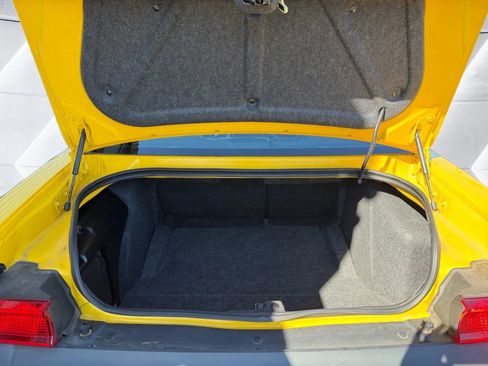 Used 2010 Dodge Challenger SRT8 w/ Special Edition Group image 15