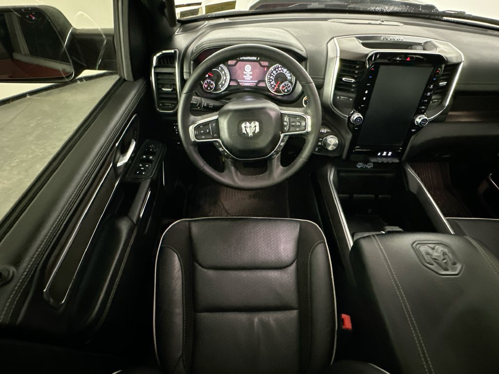Used 2025 RAM 1500 Laramie w/ Sport Appearance Package AWD/4WD image 9