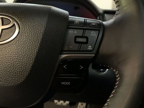 Used 2025 Toyota Camry SE w/ Convenience Package FWD image 29