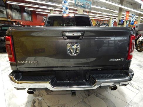Used 2019 RAM 1500 Laramie image 6
