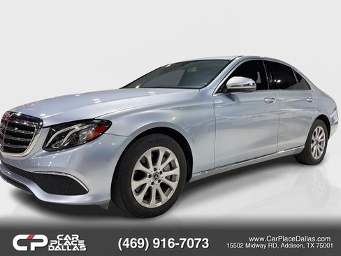 Used 2017 Mercedes-Benz E 300 4MATIC w/ Premium 1 Package image 4