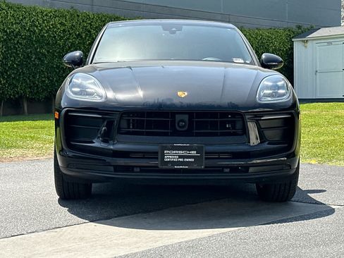 Certified 2025 Porsche Macan AWD/4WD image 11