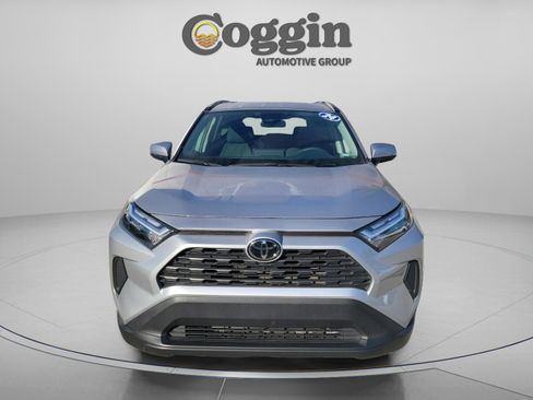 Used 2024 Toyota RAV4 XLE FWD image 5