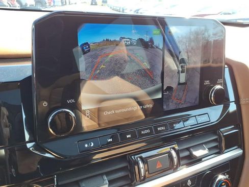 Certified 2023 Nissan Pathfinder Platinum AWD/4WD image 28