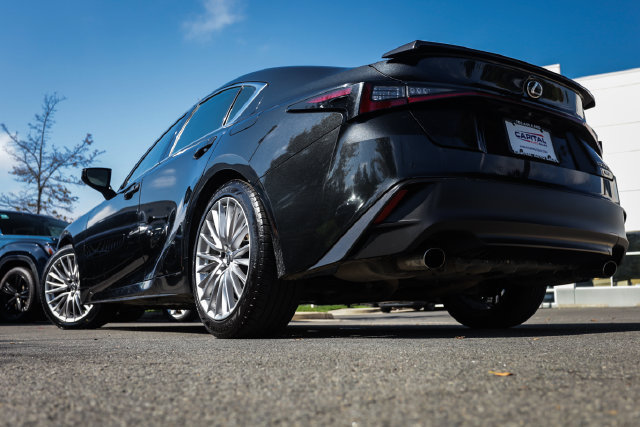 Used 2022 Lexus IS 300 AWD w/ Premium Package image 2