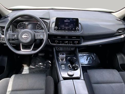 Used 2024 Nissan Rogue SV AWD/4WD image 16