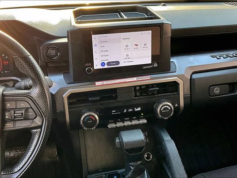 Certified 2026 Toyota Tacoma SR5 AWD/4WD image 12