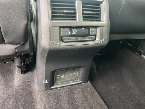 Used 2021 Volkswagen Atlas SE AWD/4WD image 34