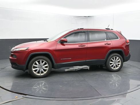 Used 2015 Jeep Cherokee Limited w/ Luxury Group AWD/4WD image 8
