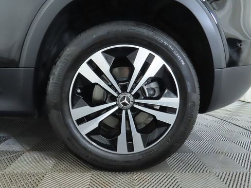 Certified 2025 Mercedes-Benz GLB 250 image 31