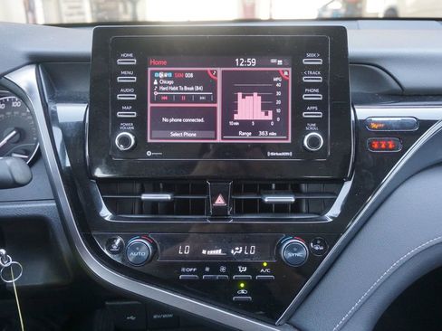 Used 2024 Toyota Camry SE FWD image 9