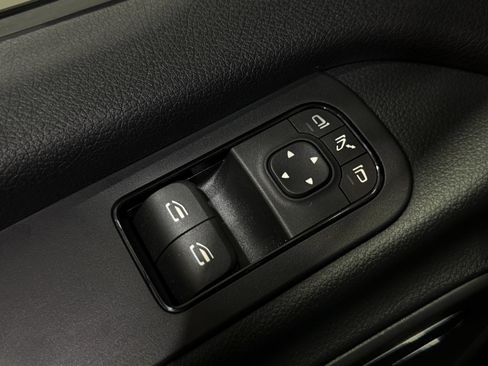 Used 2022 Mercedes-Benz Sprinter 2500 image 13