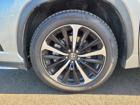 Used 2022 Toyota Highlander XSE image 43