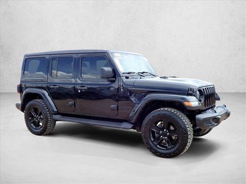 Used 2022 Jeep Wrangler Unlimited Sahara AWD/4WD image 6