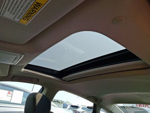 Used 2023 Honda Accord Touring image 4