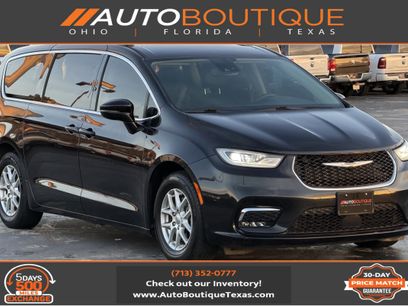 Used 2022 Chrysler Pacifica Touring-L